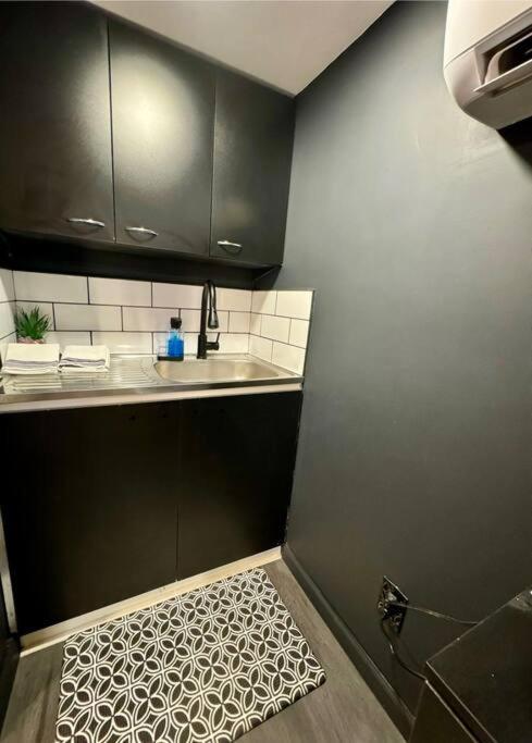 New Tiny Home Uptown ฟีนิกซ์ ภายนอก รูปภาพ