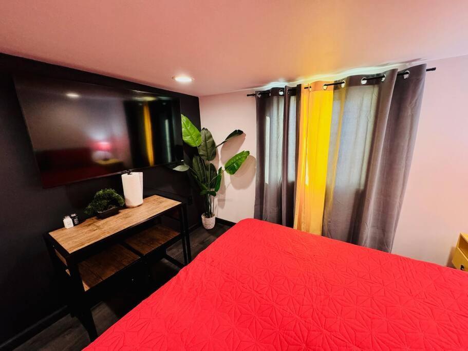 New Tiny Home Uptown ฟีนิกซ์ ภายนอก รูปภาพ
